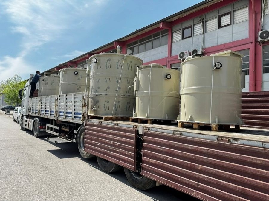 Cylindrical Plastic Tanks — 2